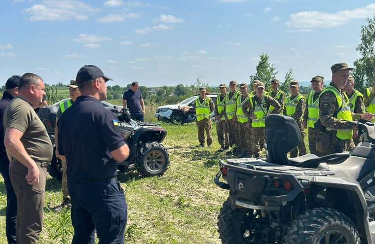 В Ивано-Франковской области ищут пропавшего 5-летнего мальчика: задействовано более 300 человек