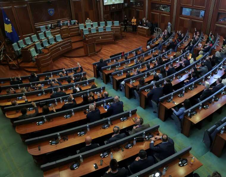 В Косово потерпела неудачу 34-я попытка начать работу парламента