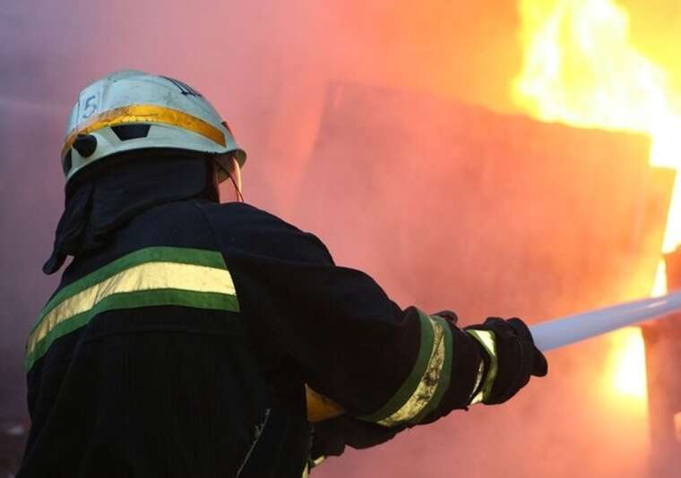 У Сумах унаслідок прильоту виникла пожежа