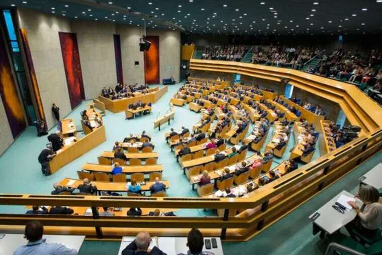 У Нідерландах парламент визнав депортацію кримських татар 1944 року геноцидом