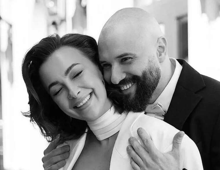 Звезда "Лиги смеха" Виктор Розовый официально расторг брак с женой