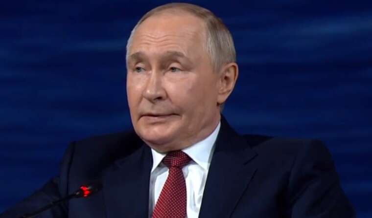 Путін розповів, що буде, якщо Україна застосує «брудну бомбу»