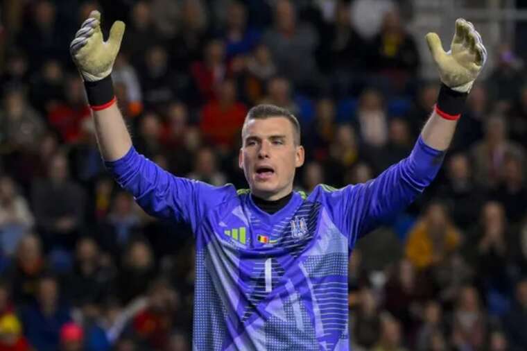 Бельгийский вратарь в "Реале" подстроил ловушку игроку сборной Украины