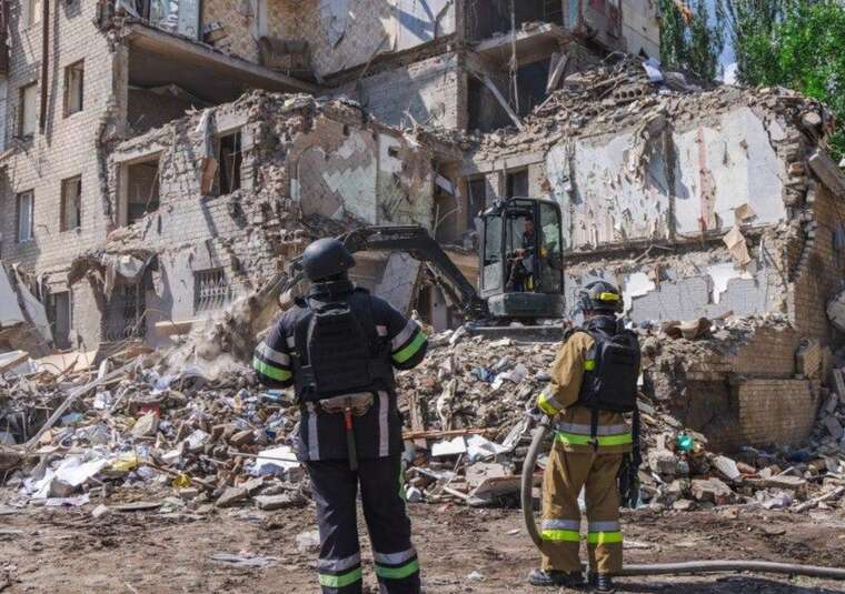 У Краматорську завершено розбір завалів після ракетного удару: загинули п’ятеро людей