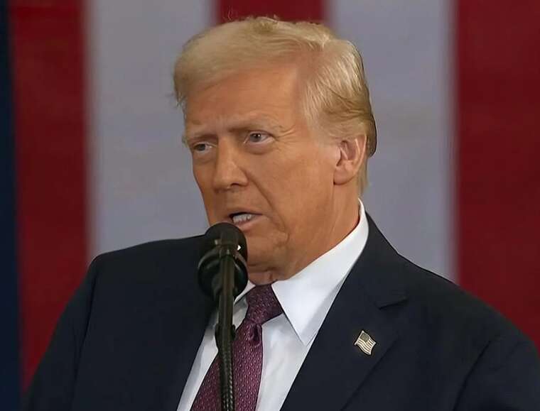 Трамп призвал держать цены на нефть низкими: "Вы играете на руку врагу!"