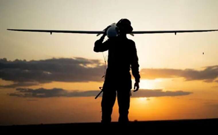 Spiegel: Німеччина профінансує закупівлю ударних дронів Ан-196 для України