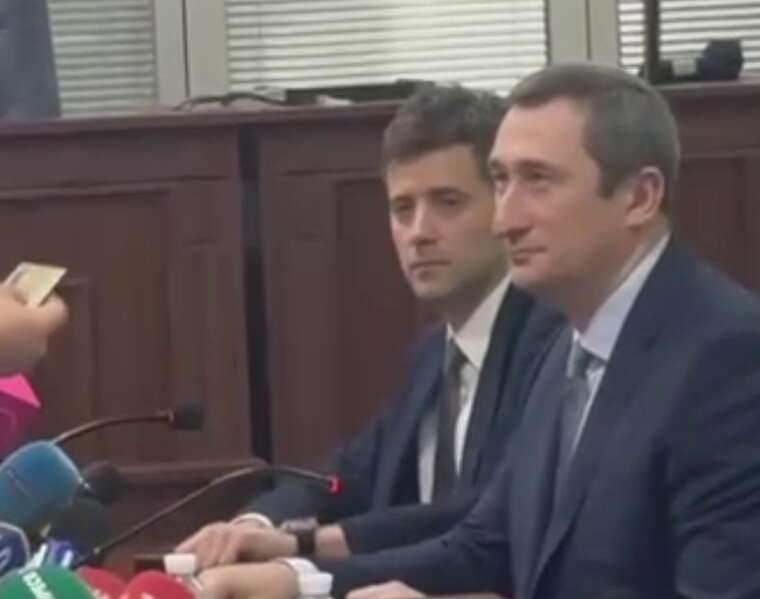 Віцепрем’єр Олексій Чернишов прибув до суду