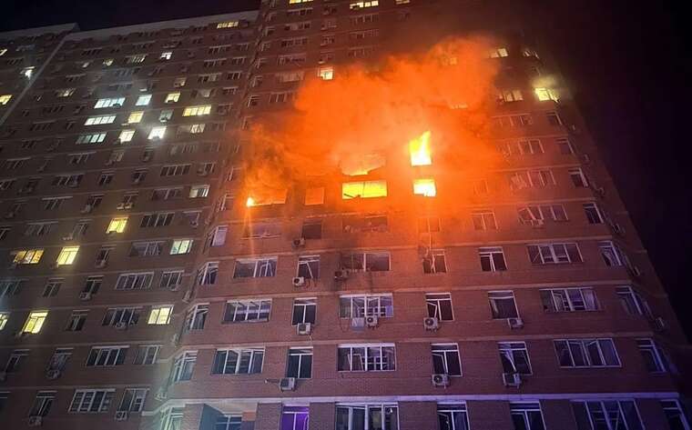 Russia attacked Odesa: a UAV hit a residential building, a fire broke out, people were killed