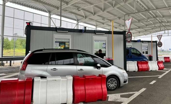 На кордонах збільшився пасажиропотік: За добу виїхали майже 100 тисяч людей