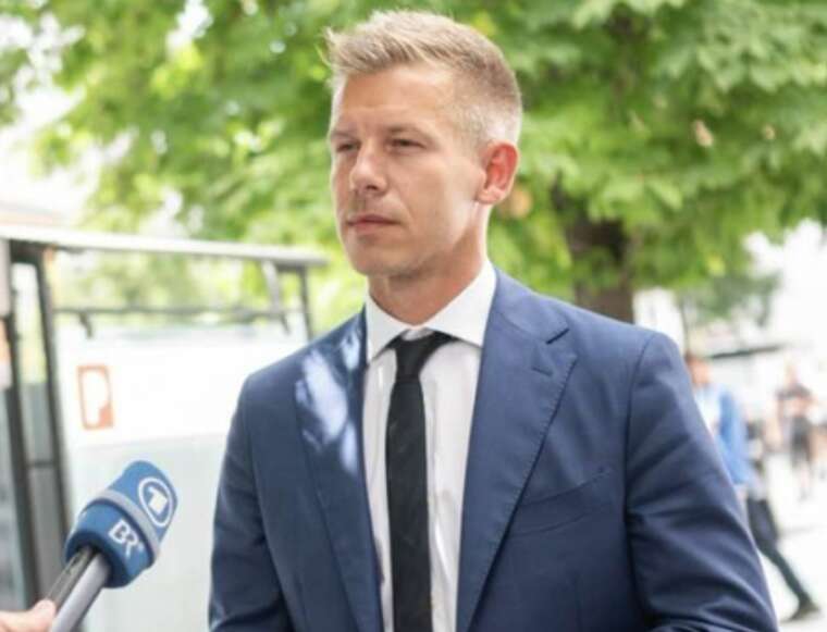 Опонент Орбана виступив на захист забороненого ЛГБТ параду в Будапешті