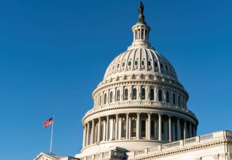 Республіканці в Сенаті просунули спірний законопроєкт Трампа щодо податків