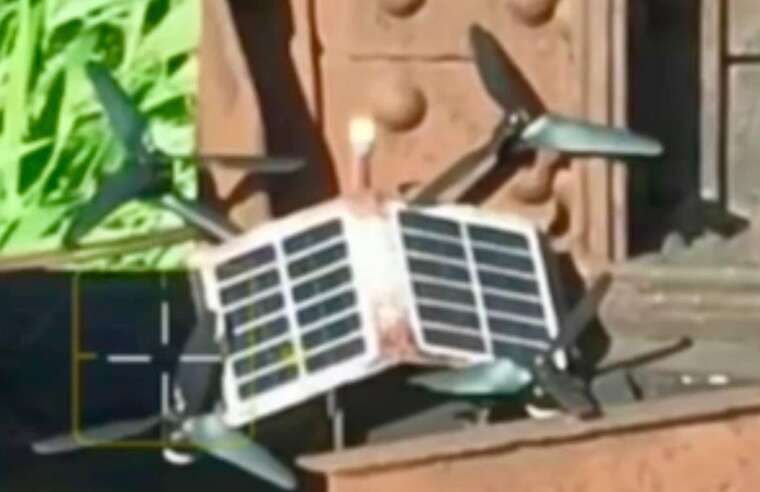 Оккупанты начали использовать "дроны-ждуны"  с солнечными панелями