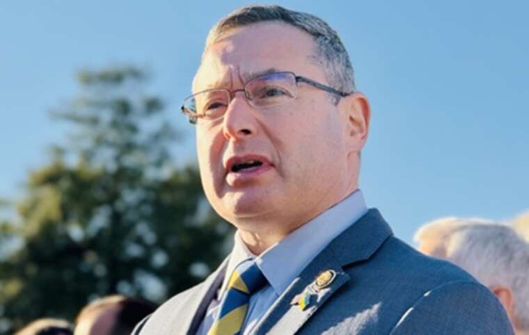 Конгресмен-демократ українського походження Євген Відман обурився припиненням поставок зброї Києву