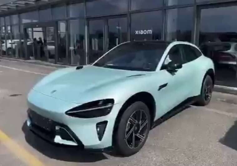 Xiaomi впервые обогнала Tesla по количеству предзаказов на электромобиль