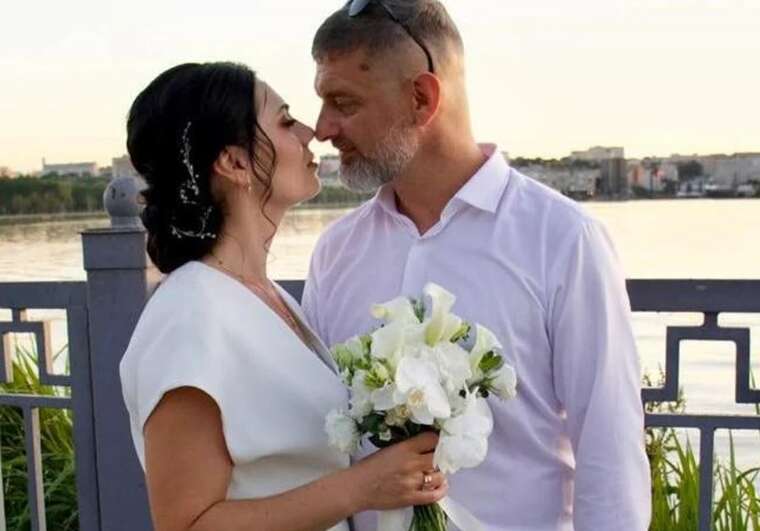 Захисник Маріуполя Михайло Діанов одружився з коханою Мирославою