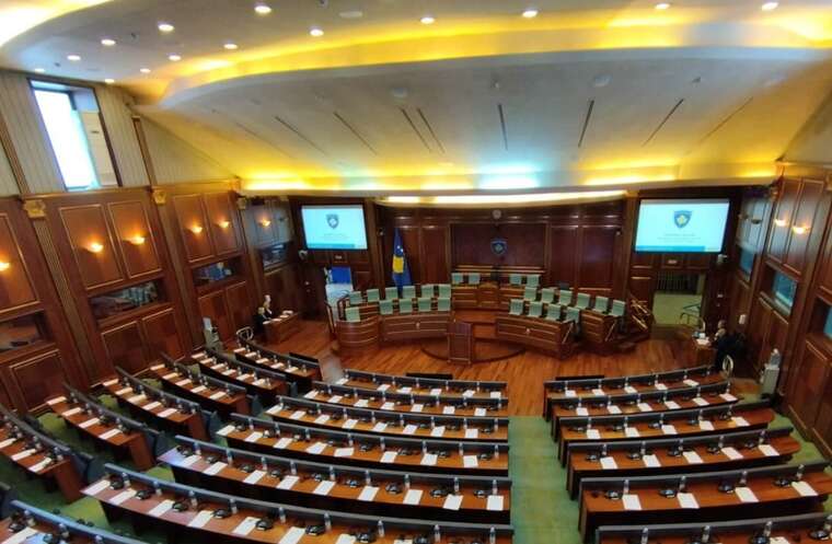 Парламент Косова з 42-ї спроби не зміг обрати голову та його заступників