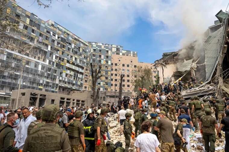 «Путин бомбит детскую больницу»: год назад Россия обстреляла "Охматдет"