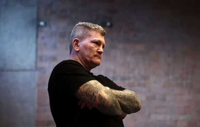 Після нокауту від українця: Легенда боксу повернеться на ринг у 46 років