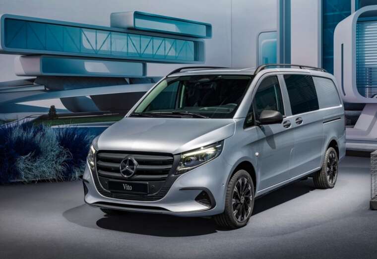 В Харькове в заброшенном микроавтобусе обнаружили тело мужчины