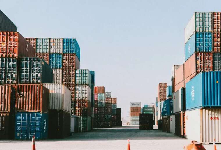 У рази дешевше від оригіналів: Китайці закликають американців купувати в них товари онлайн