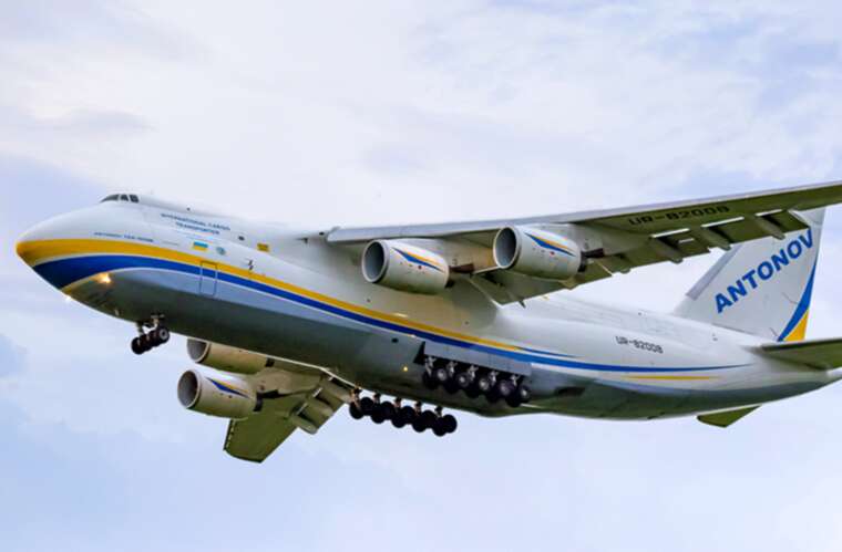 Гражданский самолет над Киевом: украинцы видели грузовой Ан-124 «Руслан», летевший из Днепра