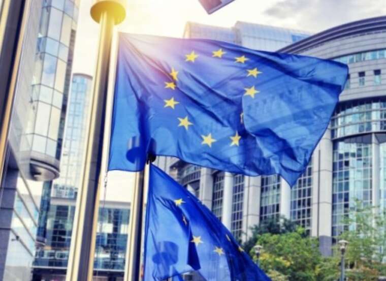 Європейський Союз відкладає до серпня запровадження контрмит проти США