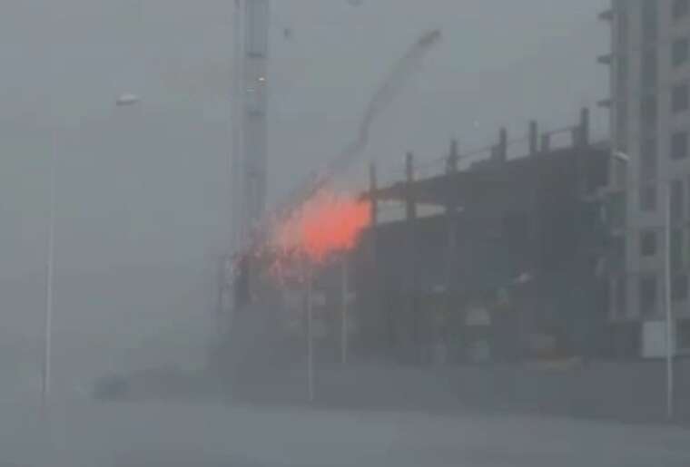 У Харкові під час шторму впав будівельний кран