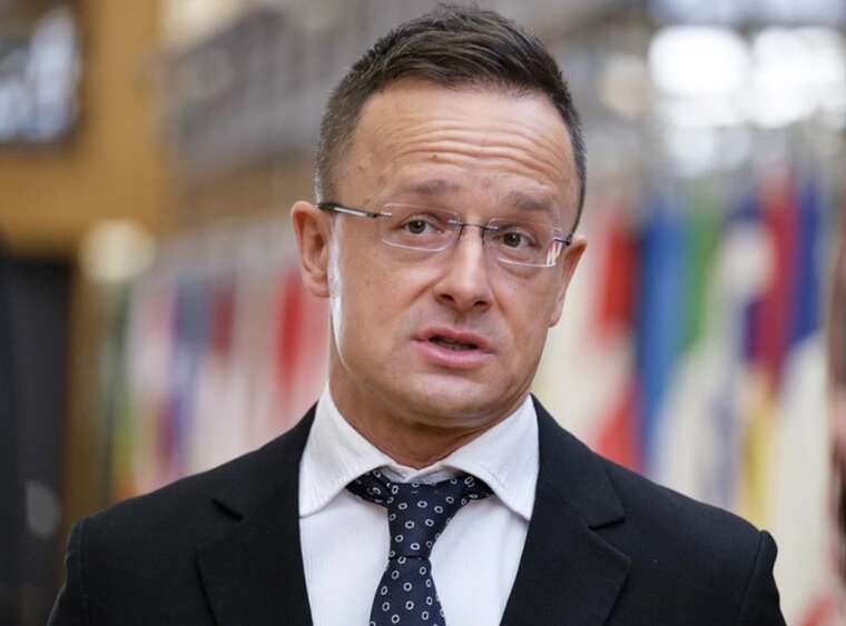 Угорщина відмовляється фінансувати закупівлю американської зброї для України, – Сійярто