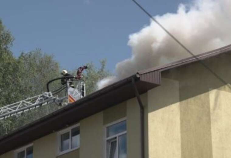 Russia attacked the Shostka community: one person injured, medical facility and residential buildings damaged