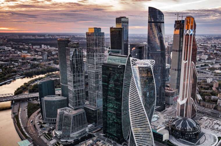 Бояться нових атак БпЛА: Співробітників частини офісів у «Москва-Сіті» перевели на дистанційну роботу