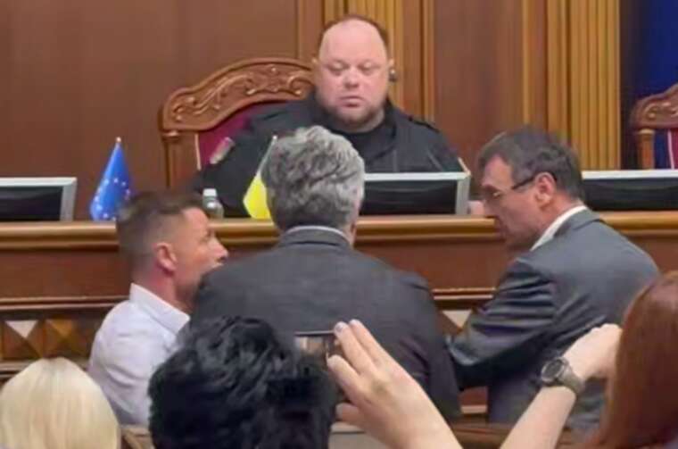 У Верховній Раді сталася бійка: Гончаренко і Гетманцев влаштували сутичку