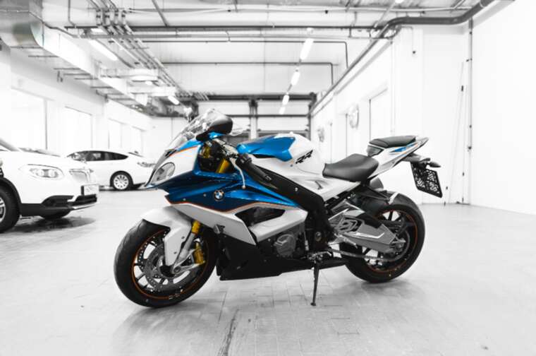 «Порушує спокій мешканців»: На Буковині заборонили поїздки на мотоциклах і мопедах