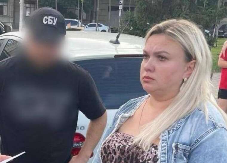 Caught on bribery: an official of the Kyiv City State Administration and the director of "Bessarabka"