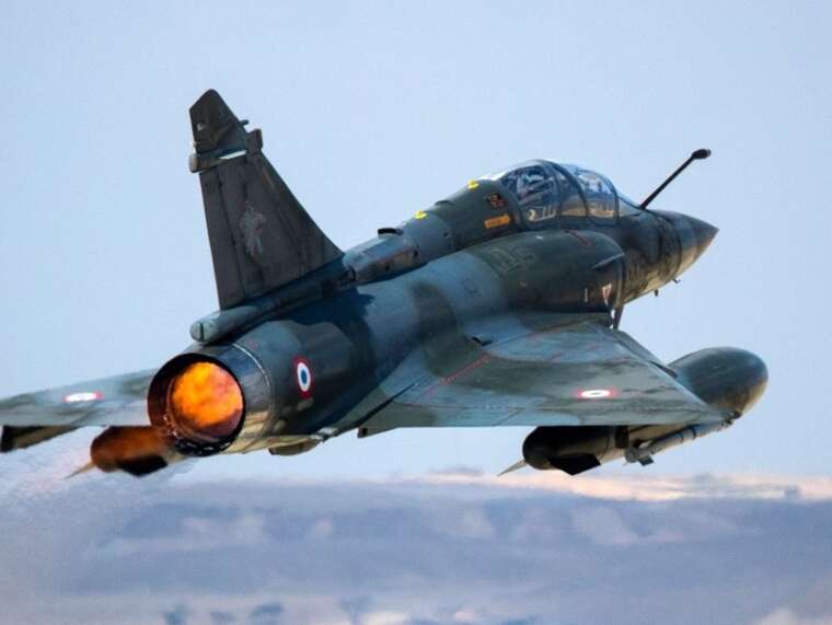 Франция будет тренировать еще больше украинских пилотов на самолетах Mirage, - Зеленский