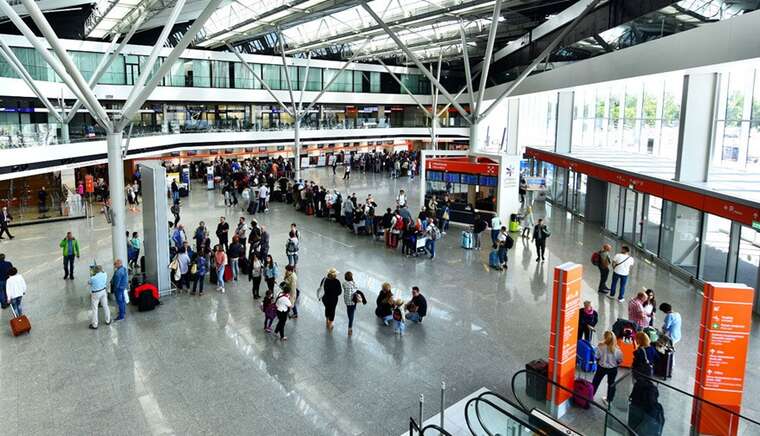 В Польше произошел серьезный сбой системы управления воздушным движением: неисправность устранили