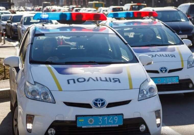 На Харківщині юнак увірвався до ТЦК і напав на поліцейського