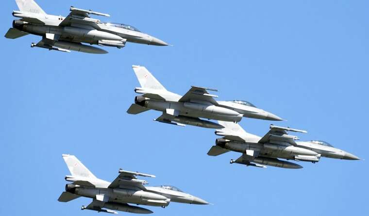 Poland scrambled aircraft due to a massive attack by Russia on Ukraine