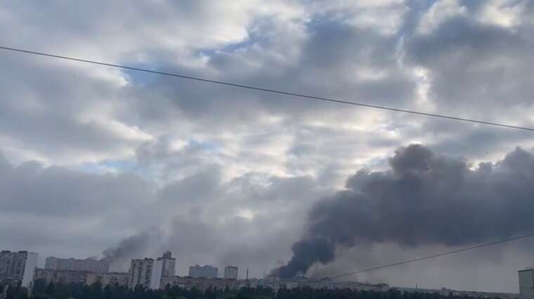 Атака РФ по Киеву: сообщают о масштабном пожаре