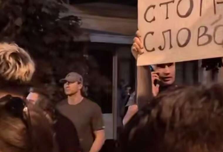 На акцію протесту проти обмеження повноважень НАБУ прибув і Володимир Кличко