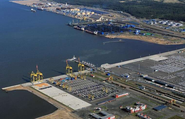 Российский порт Усть-Луга приказал проверять суда после серии взрывов - Bloomberg