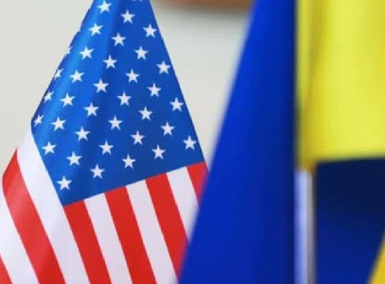 Колишній радник Трампа закликає США припинити підтримку України через корупційний скандал