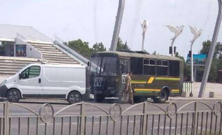 На окупованій Донеччині зафіксували масове переміщення техніки на Новопавлівський і Покровський напрямки