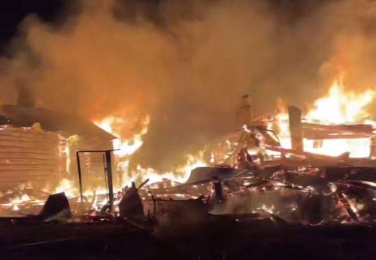 В Шостке в результате атаки РФ горели частные дома