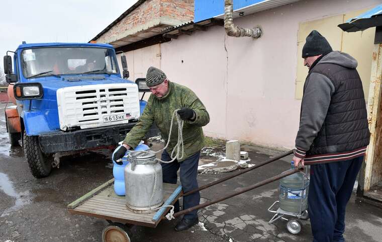 To the occupied Donetsk arrived Putins water trucks