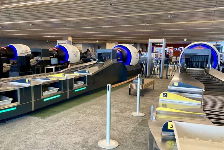 Аеропорти ЄС знімуть обмеження на рідини в ручній поклажі