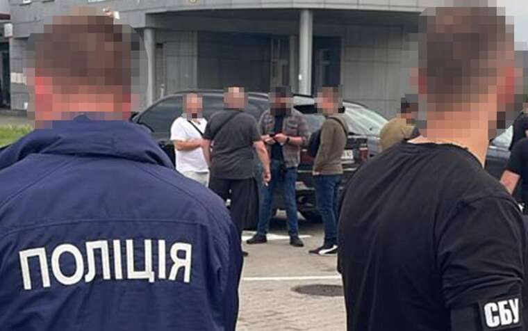 СБУ проводит мероприятия безопасности в Деснянском районе Киева