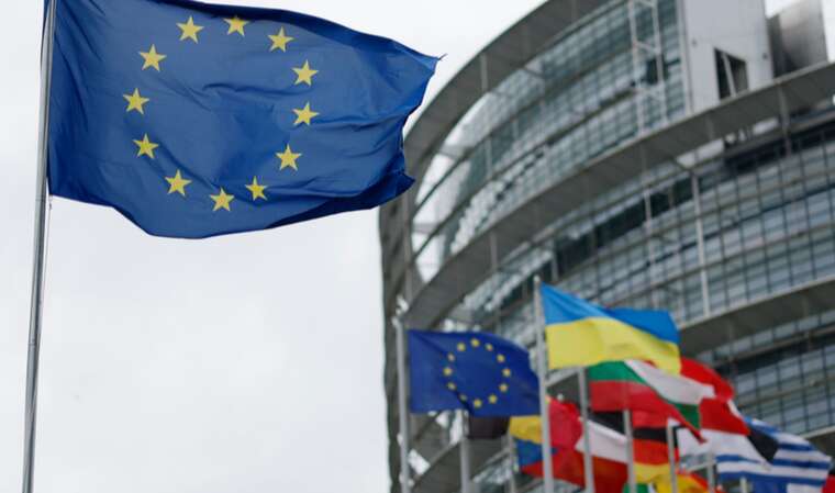 ЄС призупинив частину фінансування Україні: вимагають повернути повноваження НАБУ та завершити реформи