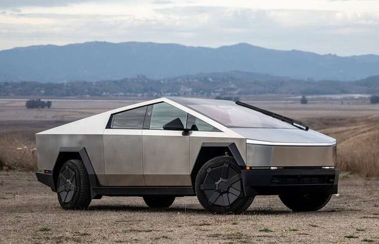 Співзасновник Tesla назвав Cybertruck «сміттєвим баком»: хтось повинен був це сказати
