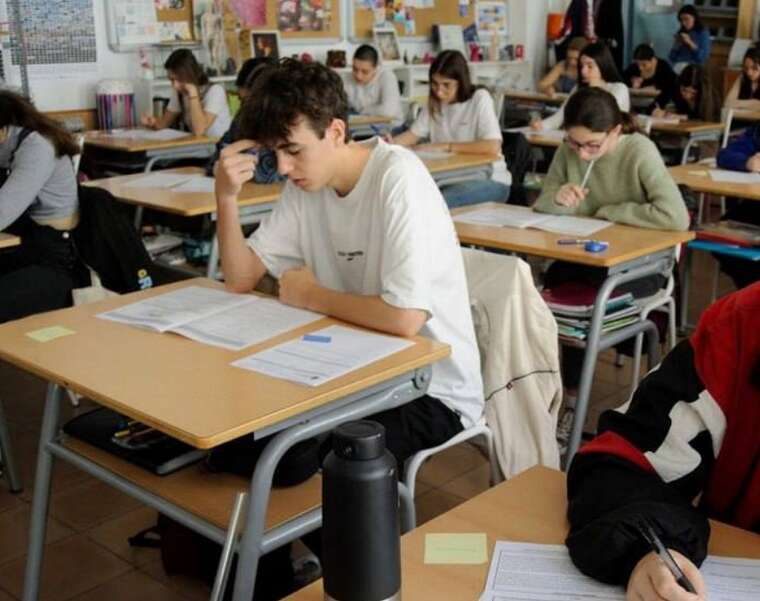 Близько 25 000, тобто 12% людей, не склали НМТ цього року