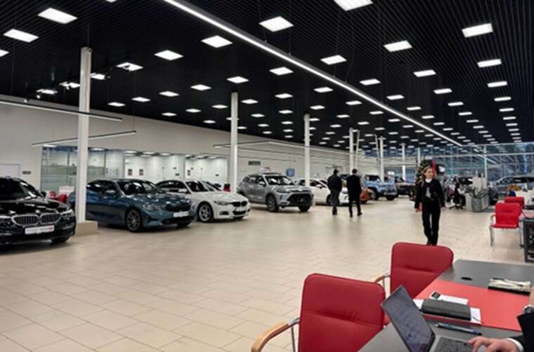 ЦПД: Кожен п’ятий автосалон у Росії перебуває за крок до закриття